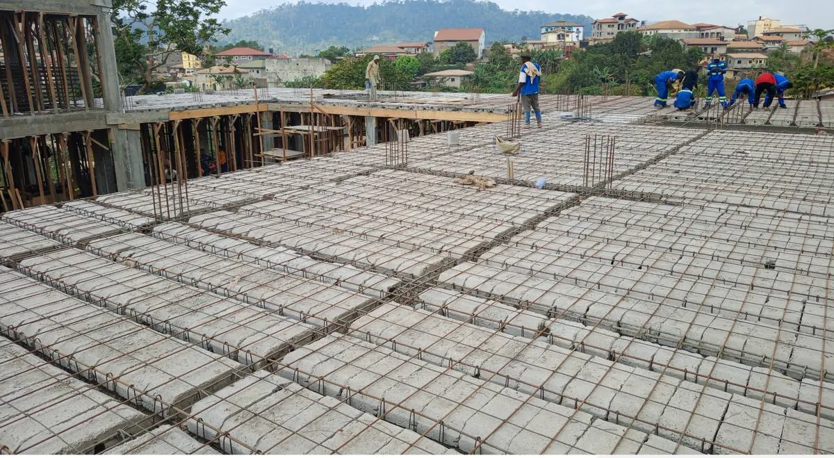 Aurum School — ribbed slab pour